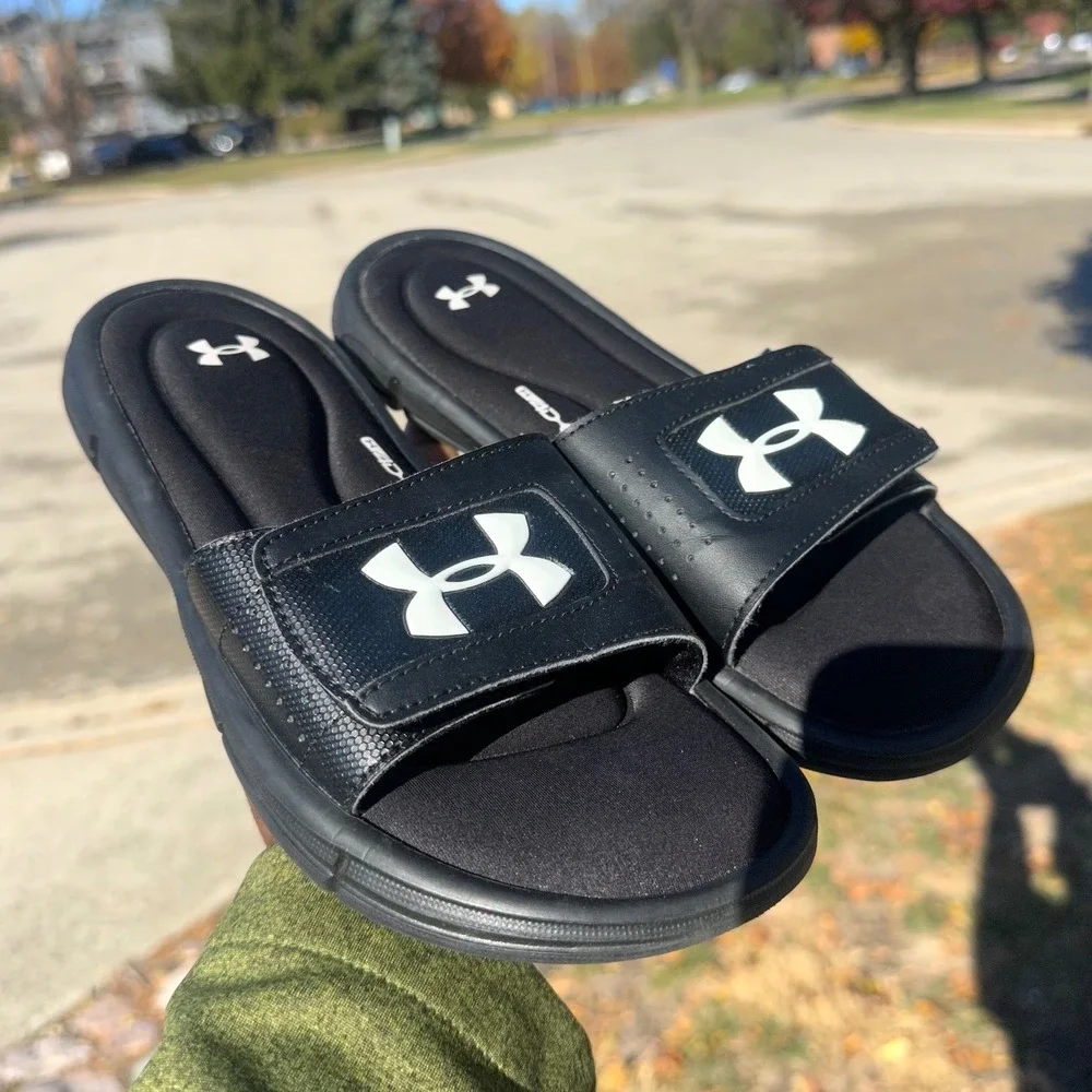 Under‎ Armour Big Kids Ignite V Slide Sandals Size 6Y Black Shoes